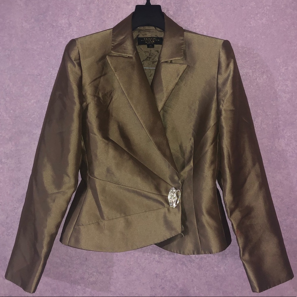 Gold Tahari Arthur S. Levine Luxe Petite SS